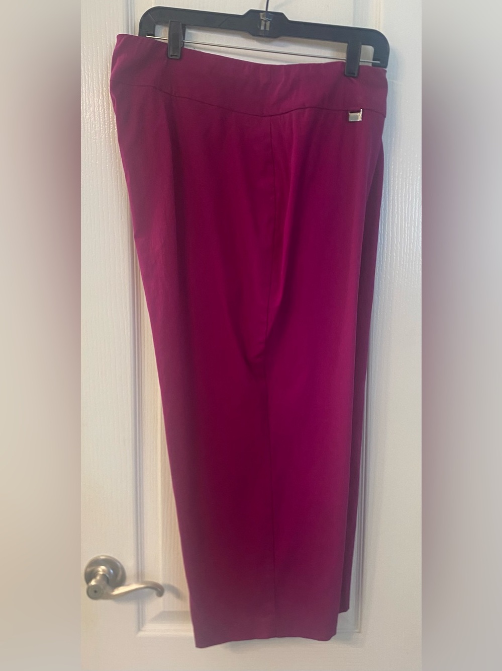 Alfani Women's Deep Magenta Straight-Leg Capri Pants